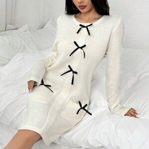 BOW MINIMALISM Elegant Long Sleeve Dress with Black Bow Accents S M L